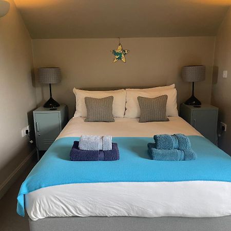 Carp'S Rise Cottage Somerford Keynes ภายนอก รูปภาพ