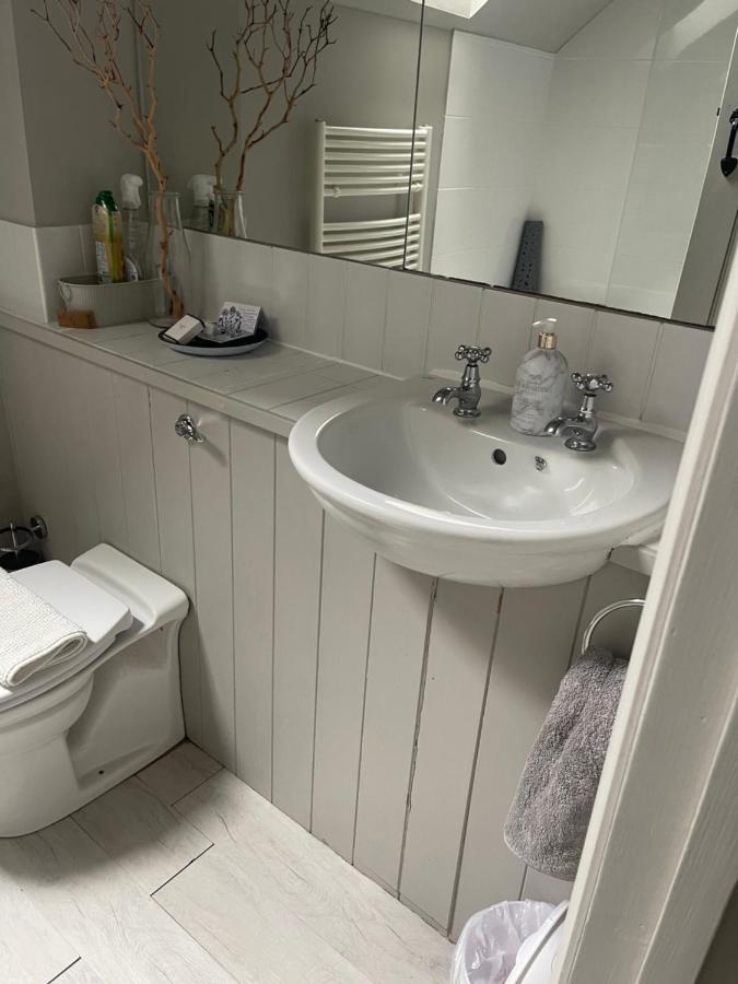 Carp'S Rise Cottage Somerford Keynes ภายนอก รูปภาพ