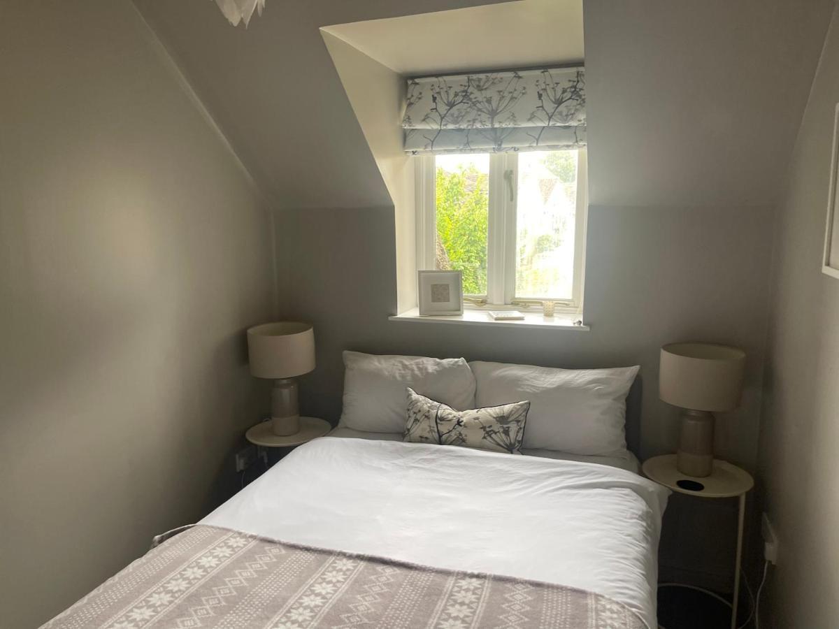 Carp'S Rise Cottage Somerford Keynes ภายนอก รูปภาพ
