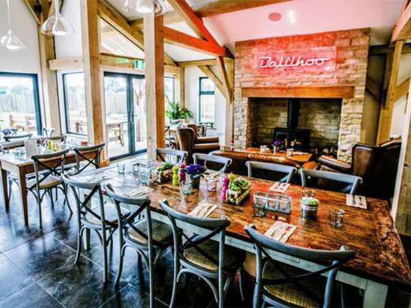 Carp'S Rise Cottage Somerford Keynes ภายนอก รูปภาพ